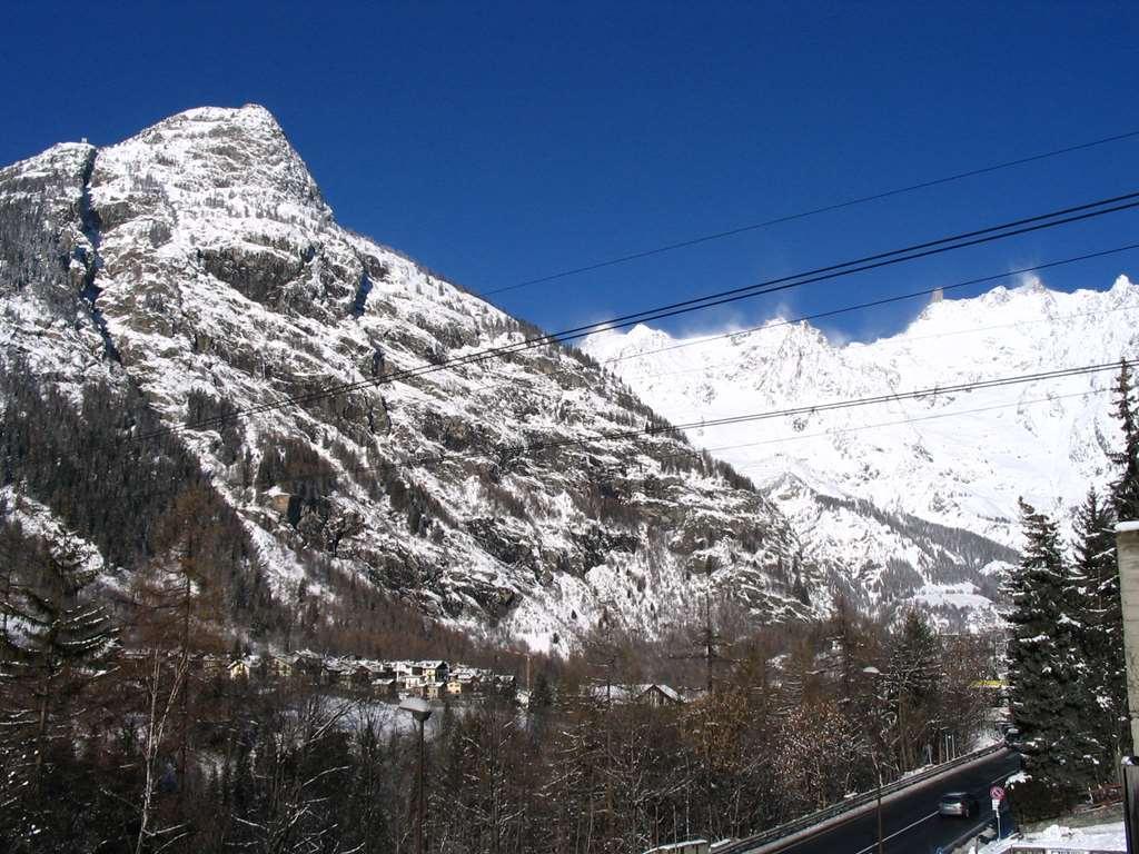 Hotel Les Jumeaux Courmayeur Eksteriør billede