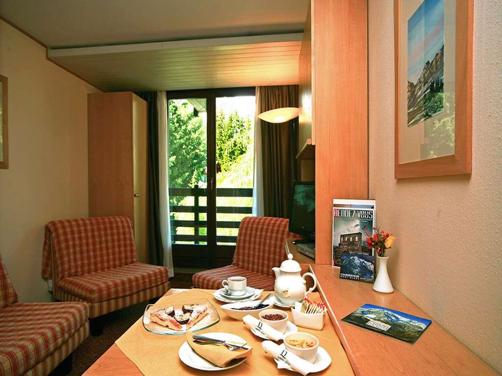 Hotel Les Jumeaux Courmayeur Værelse billede