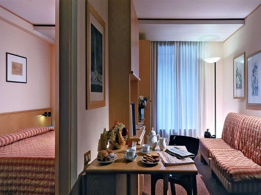 Hotel Les Jumeaux Courmayeur Værelse billede