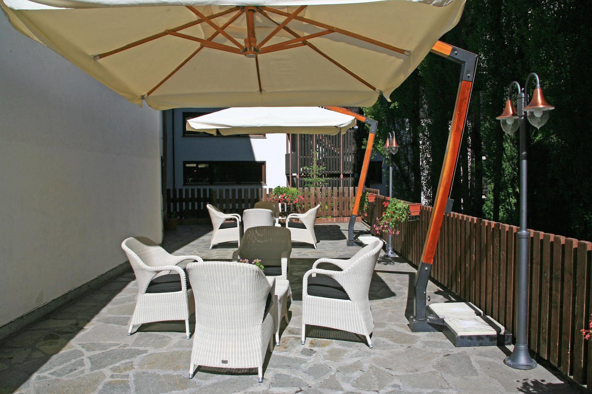 Hotel Les Jumeaux Courmayeur Eksteriør billede
